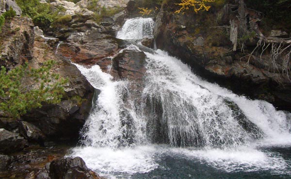 Wasserfall im Engadin (Foto: Georg Pfister)